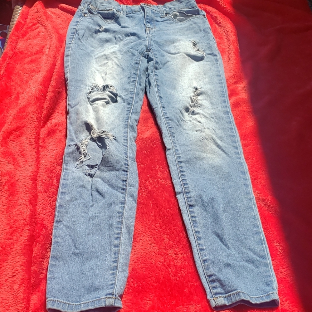 ❤5for25 SO Distressed jeans